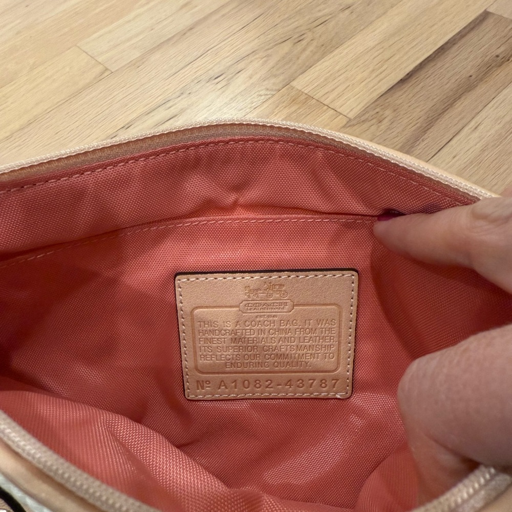 Coach White and Gold Limited Edition Beach Themed Wristlet Bag with Rope Detail - Picture 4 of 4